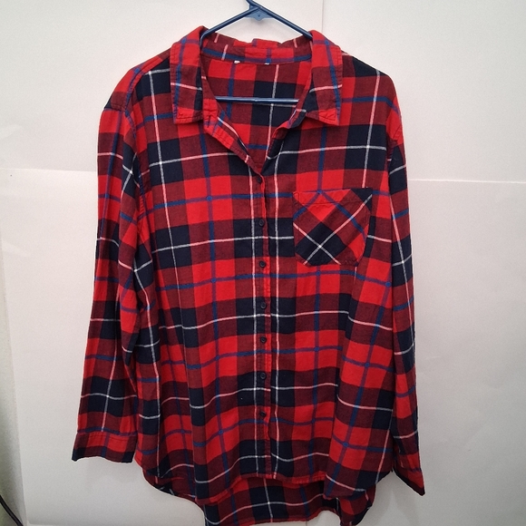 Tops - +5🛍Red and Black Plaid Button Down Shirt
